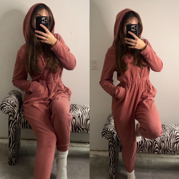 Old Navy Pants - Cozy sweatpant jumpsuit